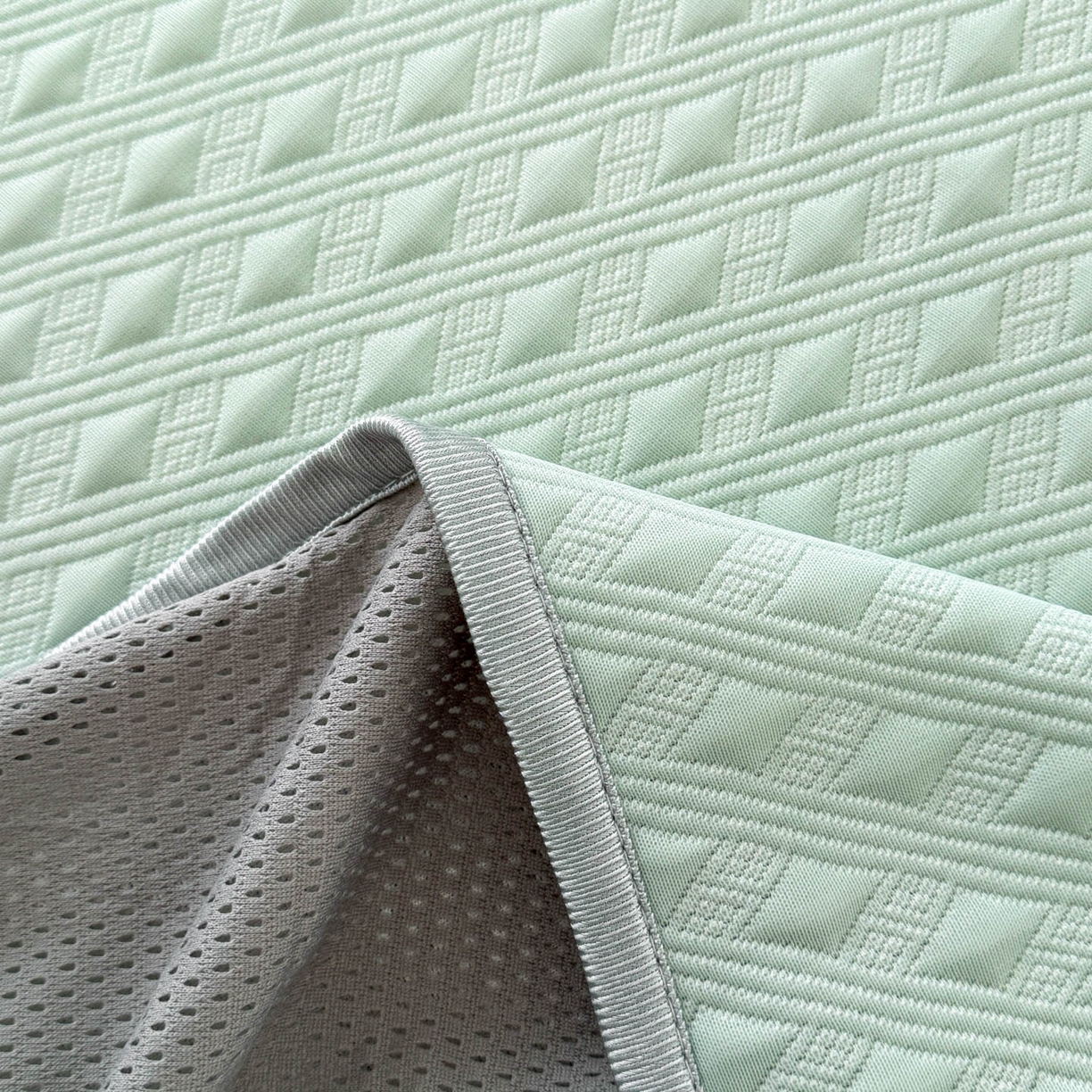 91家纺网 家纺一手货源 找家纺 倾慕家纺 2026春夏新款全PE冰豆豆全包围床笠款凉席席子 菱形泡绿