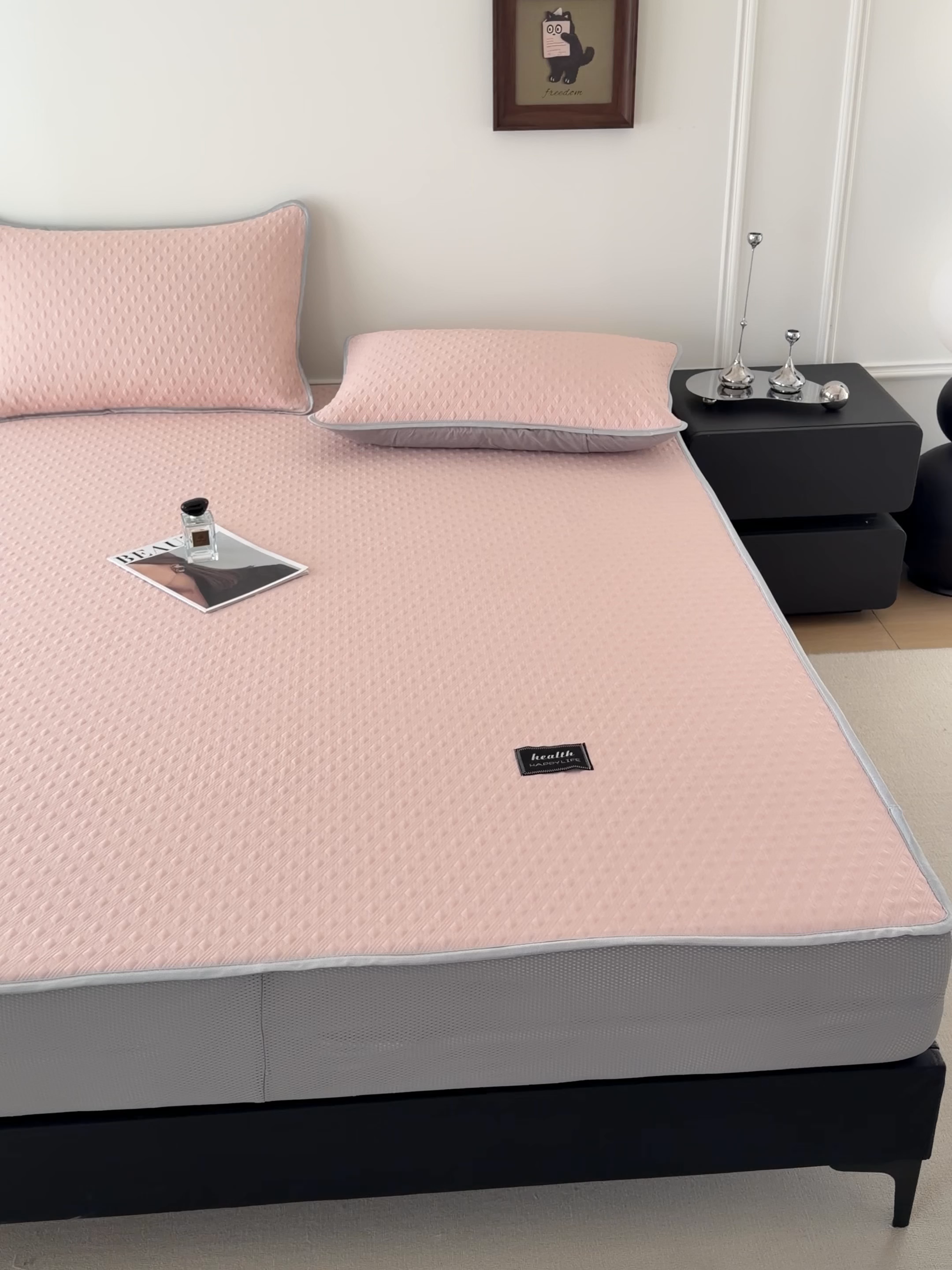 91家纺网 家纺一手货源 找家纺 倾慕家纺 2026春夏新款全PE冰豆豆全包围床笠款凉席席子 菱形泡粉