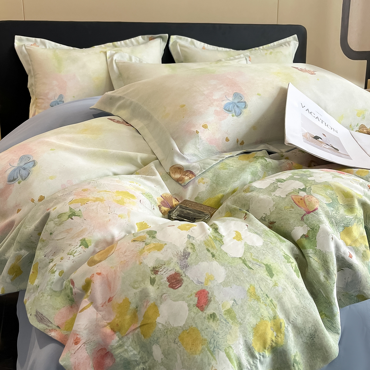 91家纺网 家纺一手货源 找家纺 经年 2026春夏新款天丝数码印花四件套-花漾蝶影 花漾蝶影-绿蓝