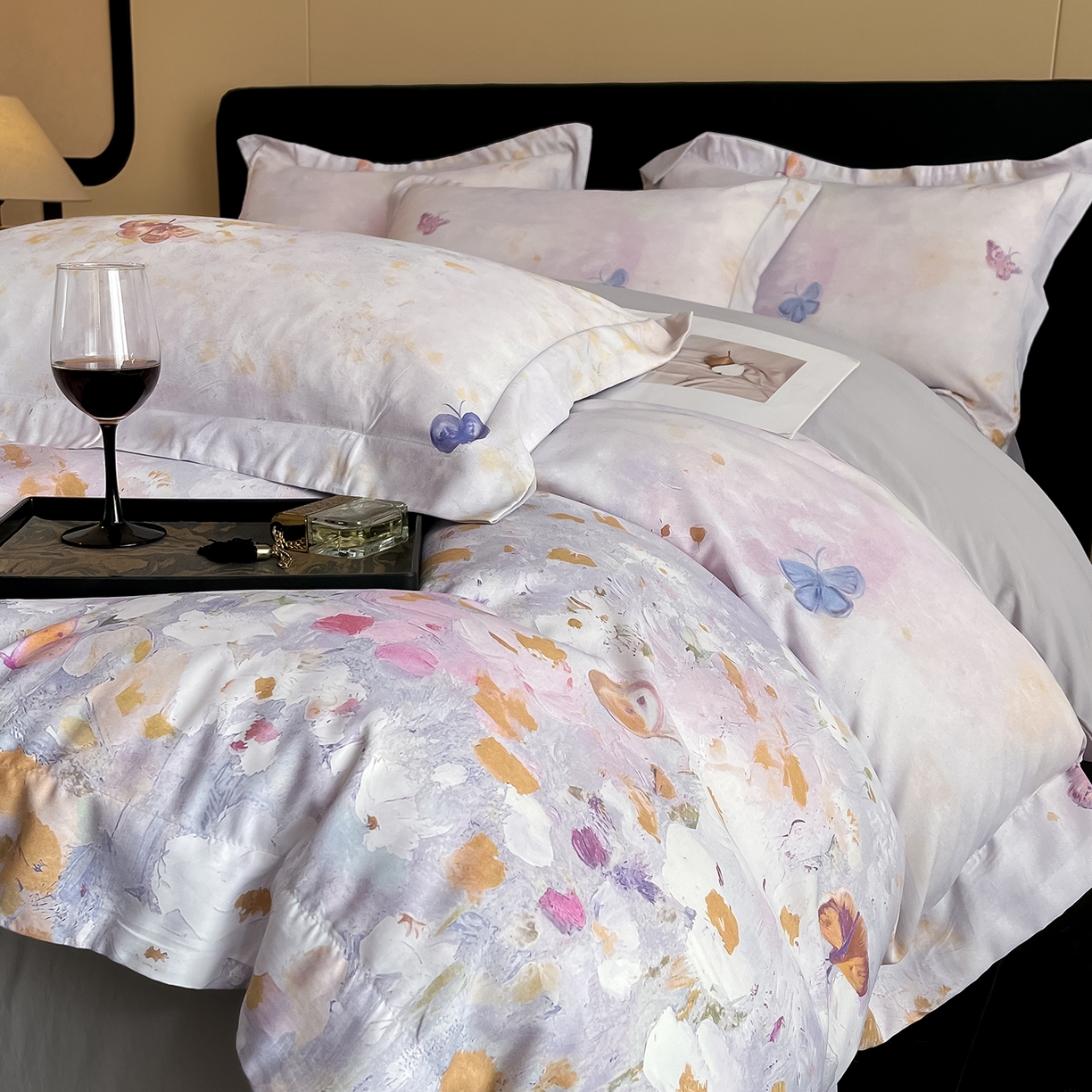 91家纺网 家纺一手货源 找家纺 经年 2026春夏新款天丝数码印花四件套-花漾蝶影 花漾蝶影-紫灰