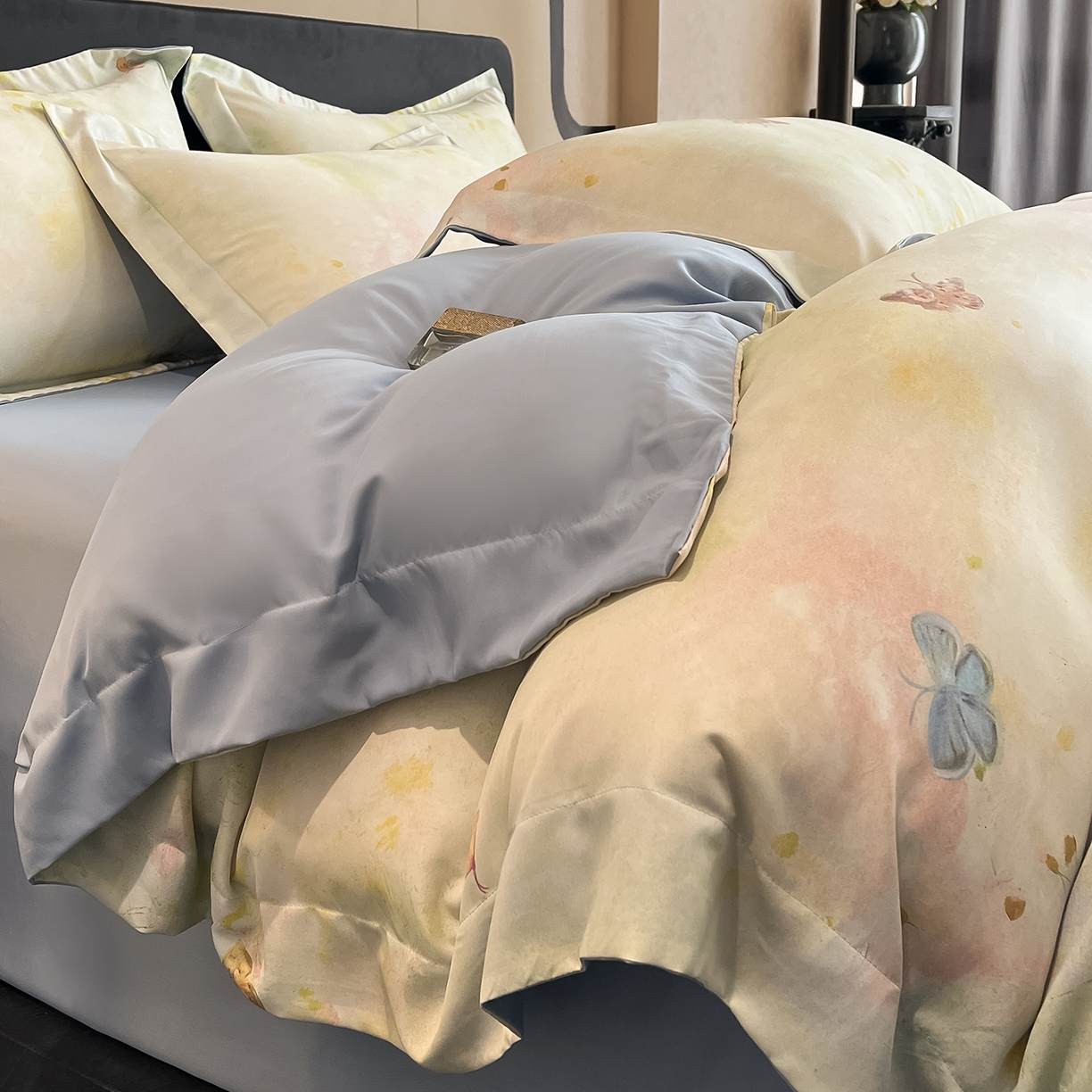 91家纺网 家纺一手货源 找家纺 经年 2026春夏新款天丝数码印花四件套-花漾蝶影 花漾蝶影-绿蓝