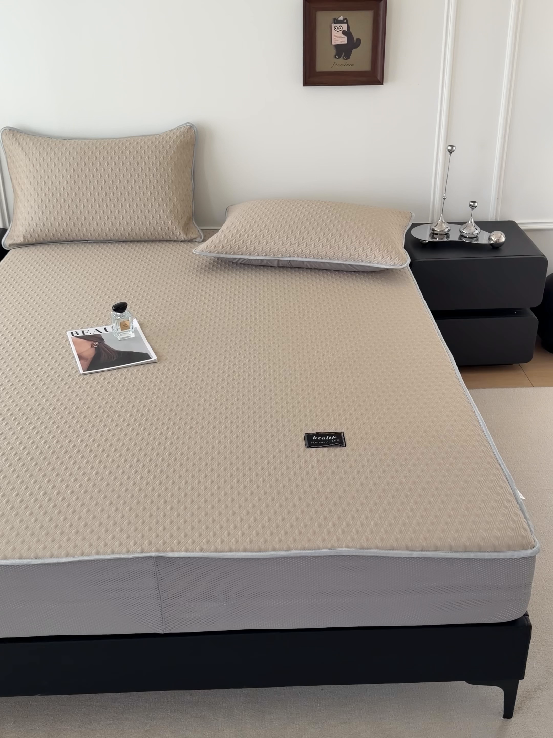 91家纺网 家纺一手货源 找家纺 倾慕家纺 2026春夏新款全PE冰豆豆全包围床笠款凉席席子 菱形泡香槟