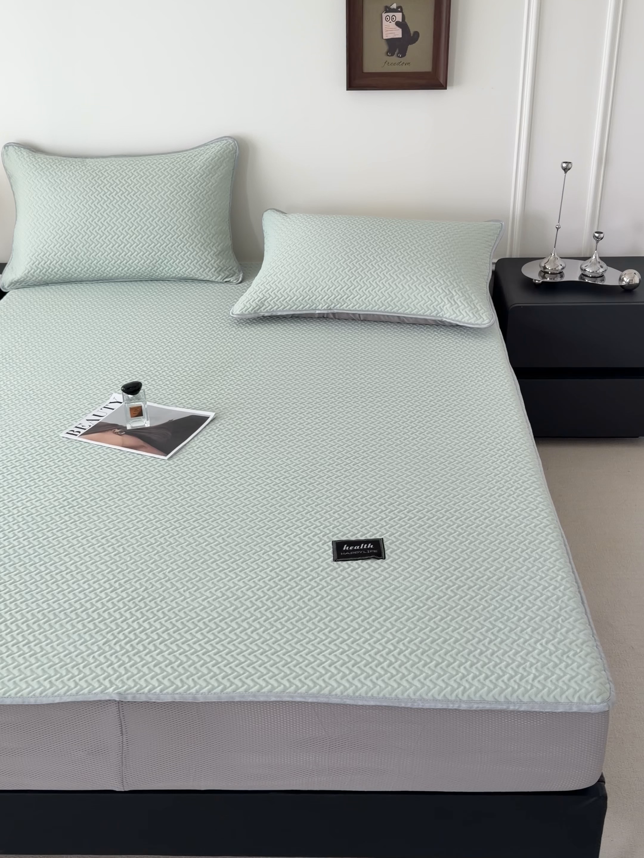 91家纺网 家纺一手货源 找家纺 倾慕家纺 2026春夏新款全PE冰豆豆全包围床笠款凉席席子 箭纹绿