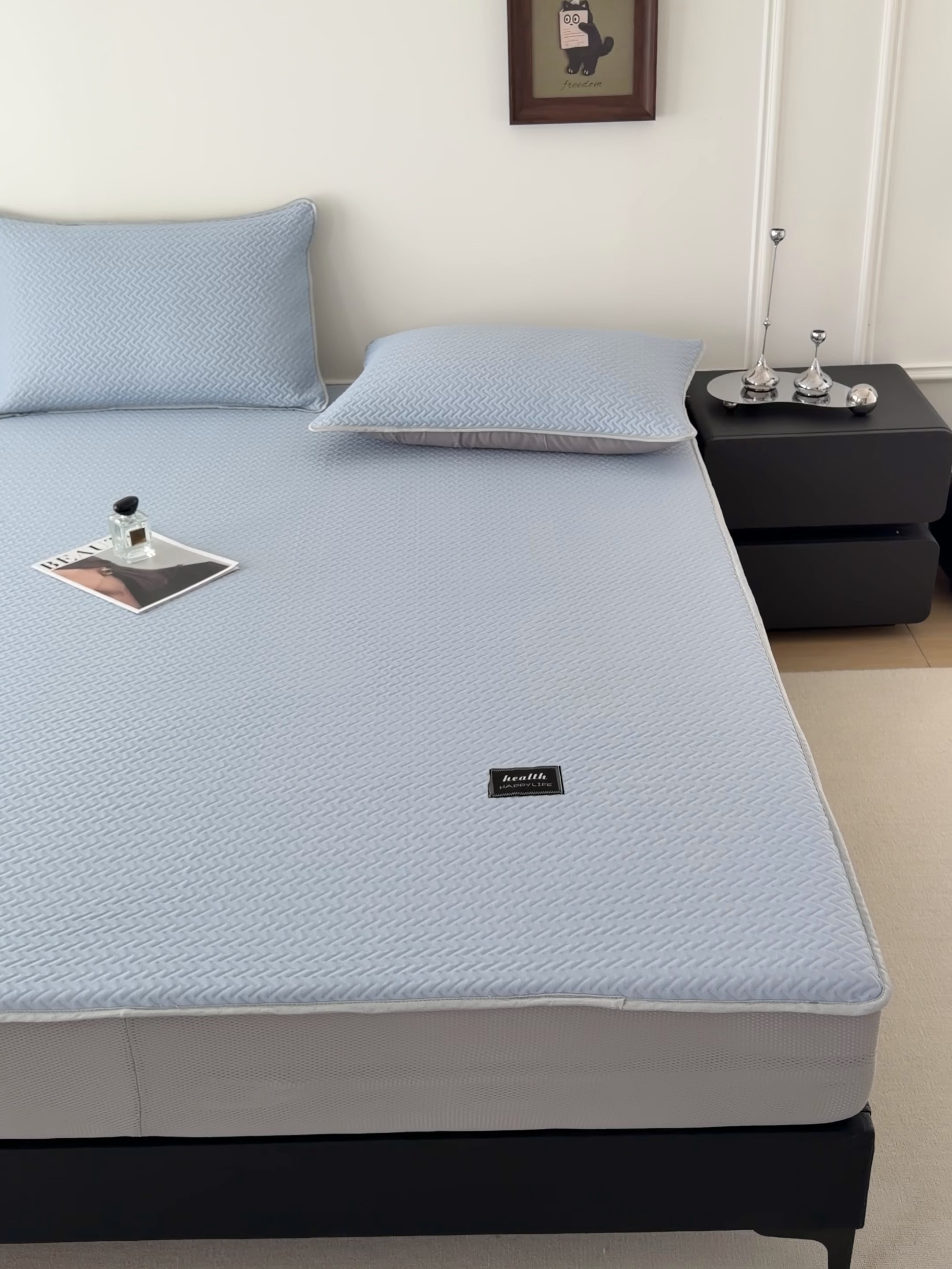 91家纺网 家纺一手货源 找家纺 倾慕家纺 2026春夏新款全PE冰豆豆全包围床笠款凉席席子 箭纹蓝