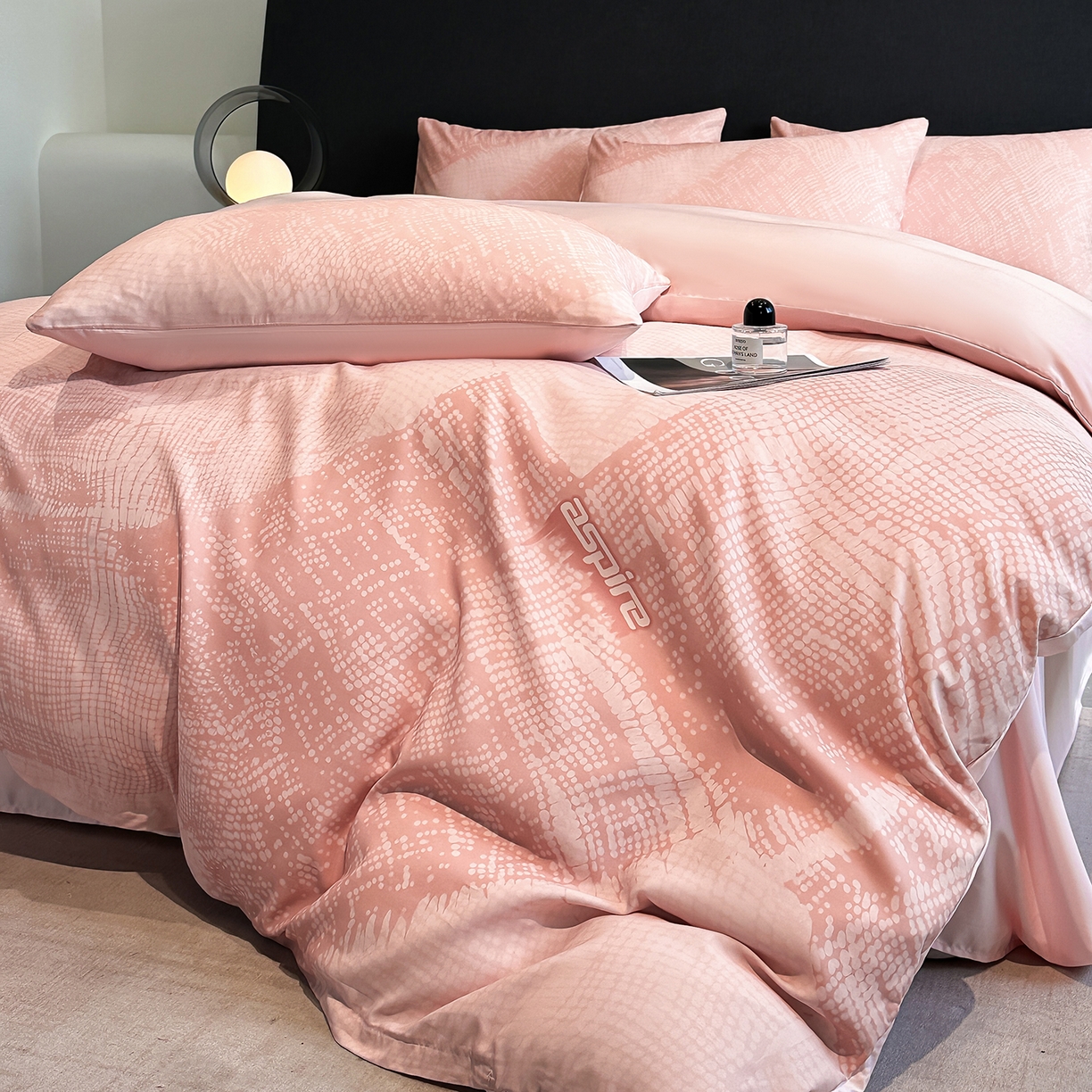 91家纺网 家纺一手货源 找家纺 （总）经年 2026春夏新款天丝数码印花四件套-凛风逸韵