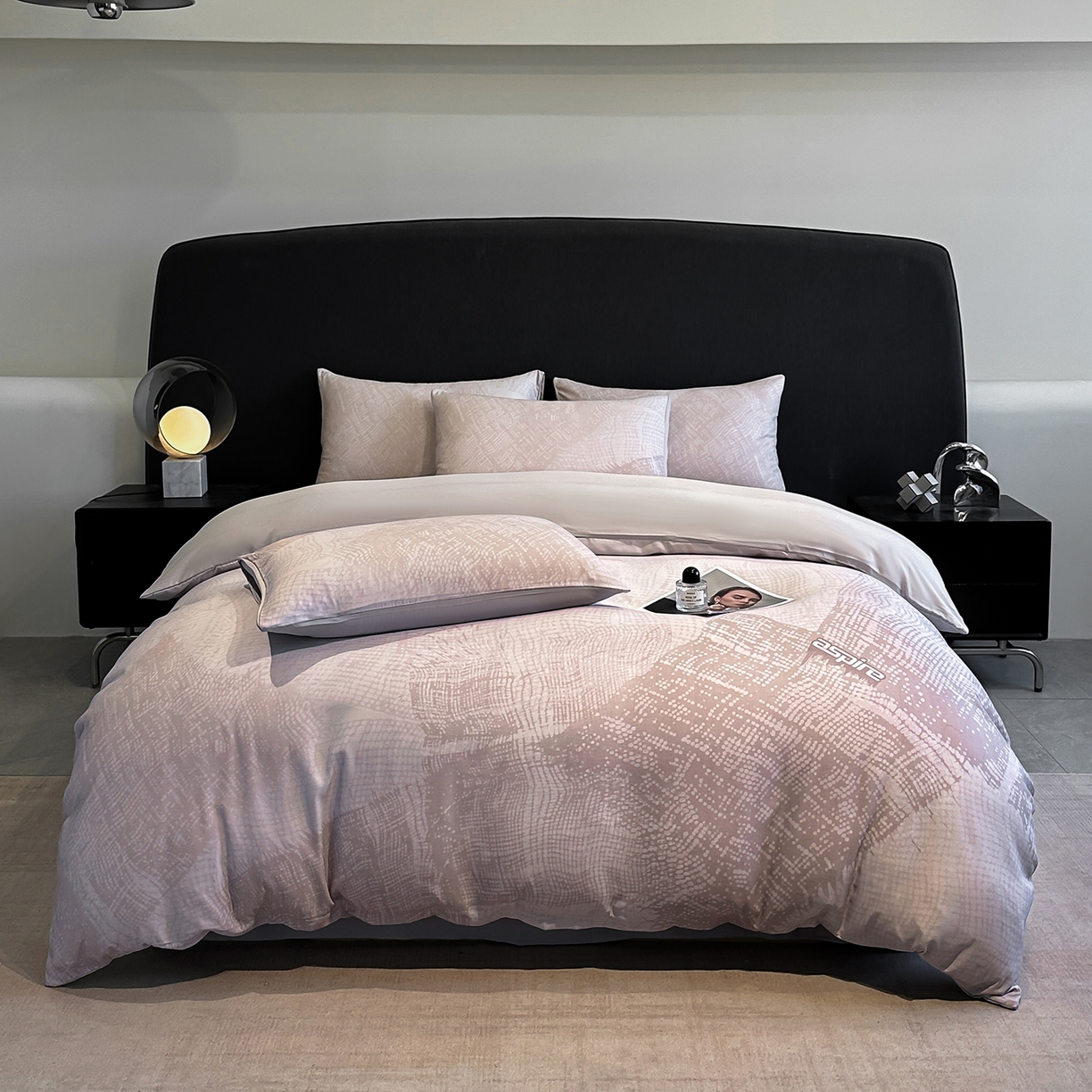 91家纺网 家纺一手货源 找家纺 经年 2026春夏新款天丝数码印花四件套-凛风逸韵 凛风逸韵-爵士灰