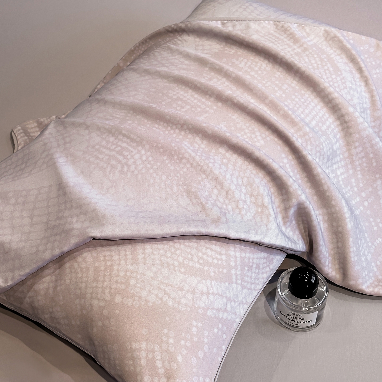 91家纺网 家纺一手货源 找家纺 经年 2026春夏新款天丝数码印花四件套-凛风逸韵 凛风逸韵-爵士灰