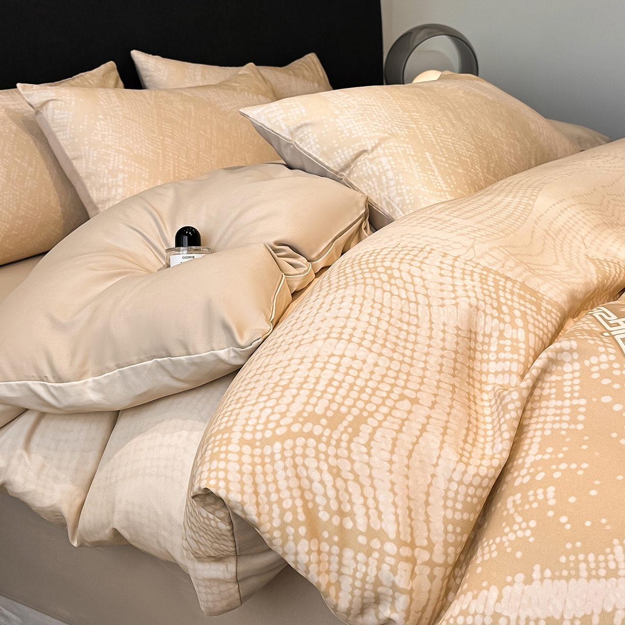 91家纺网 家纺一手货源 找家纺 经年 2026春夏新款天丝数码印花四件套-凛风逸韵 凛风逸韵-香槟