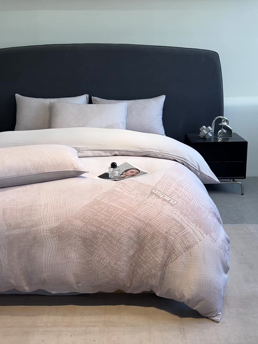 91家纺网 家纺一手货源 找家纺 经年 2026春夏新款天丝数码印花四件套-凛风逸韵 凛风逸韵-爵士灰