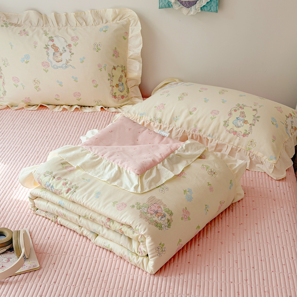 91家纺网 家纺一手货源 找家纺 （总）女子家纺 2026新款全棉花边夏被全棉床盖夏被四件套