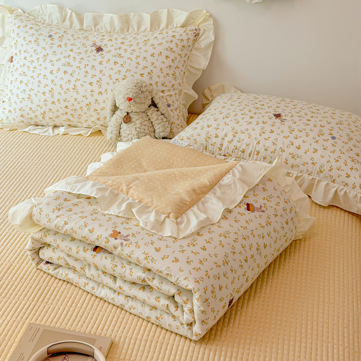女子家纺 2026新款全棉花边夏被全棉床盖夏被四件套 暖菊花兔