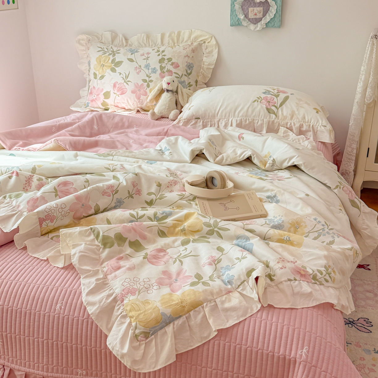 91家纺网 家纺一手货源 找家纺 女子家纺 2026新款全棉花边夏被全棉床盖夏被四件套 蕾丝花镜