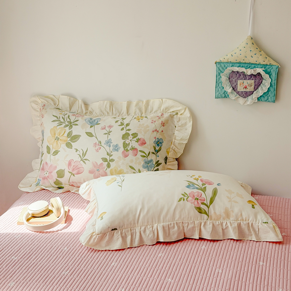 91家纺网 家纺一手货源 找家纺 女子家纺 2026新款全棉花边夏被全棉床盖夏被四件套 蕾丝花镜