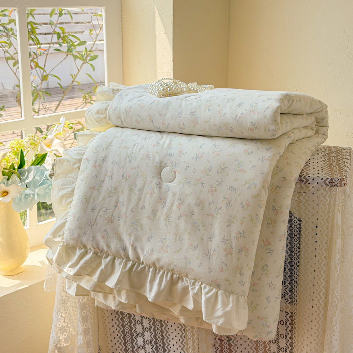 91家纺网 家纺一手货源 找家纺 女子家纺 2026新款全棉花边夏被全棉床盖夏被四件套 晚棠枝语