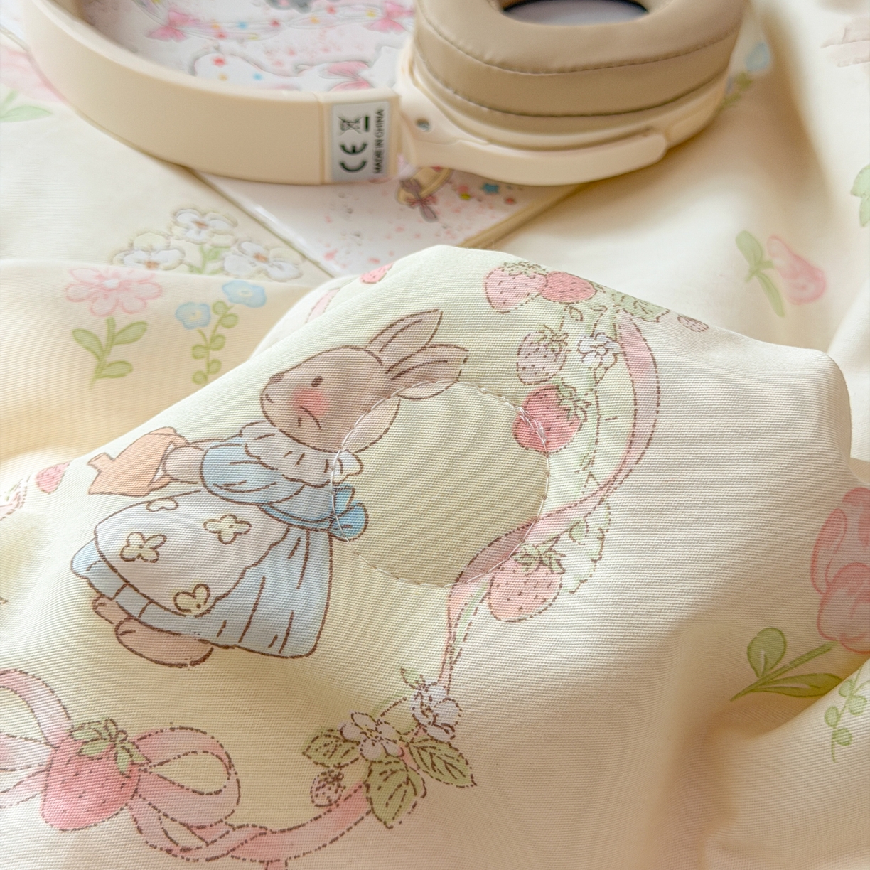 91家纺网 家纺一手货源 找家纺 女子家纺 2026新款全棉花边夏被全棉床盖夏被四件套 云间花信