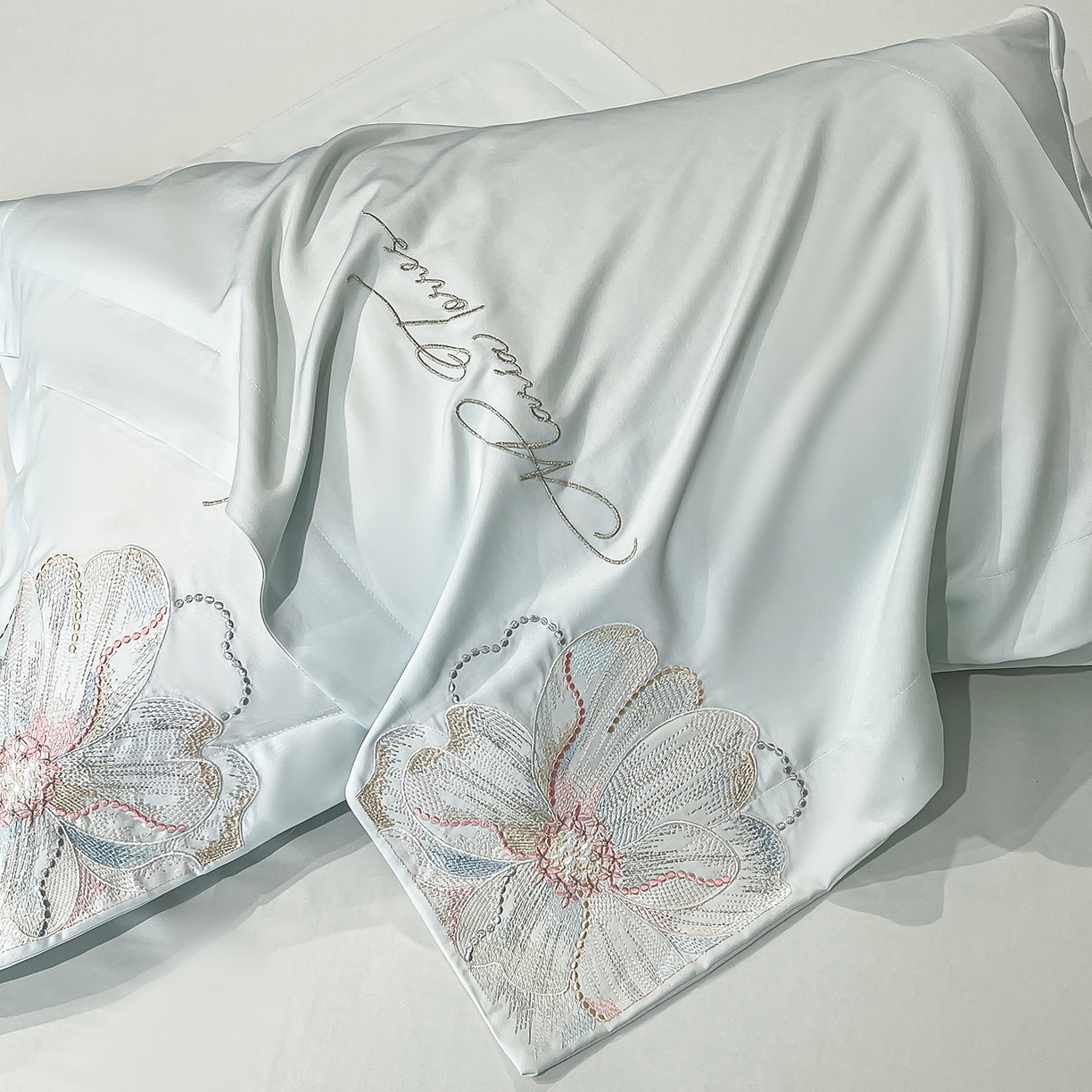 91家纺网 家纺一手货源 找家纺 经年 2026春夏新款天丝刺绣四件套-时光 时光-抹茶绿