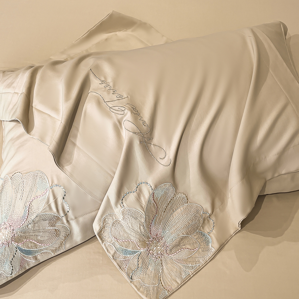 91家纺网 家纺一手货源 找家纺 经年 2026春夏新款天丝刺绣四件套-时光 时光-香槟