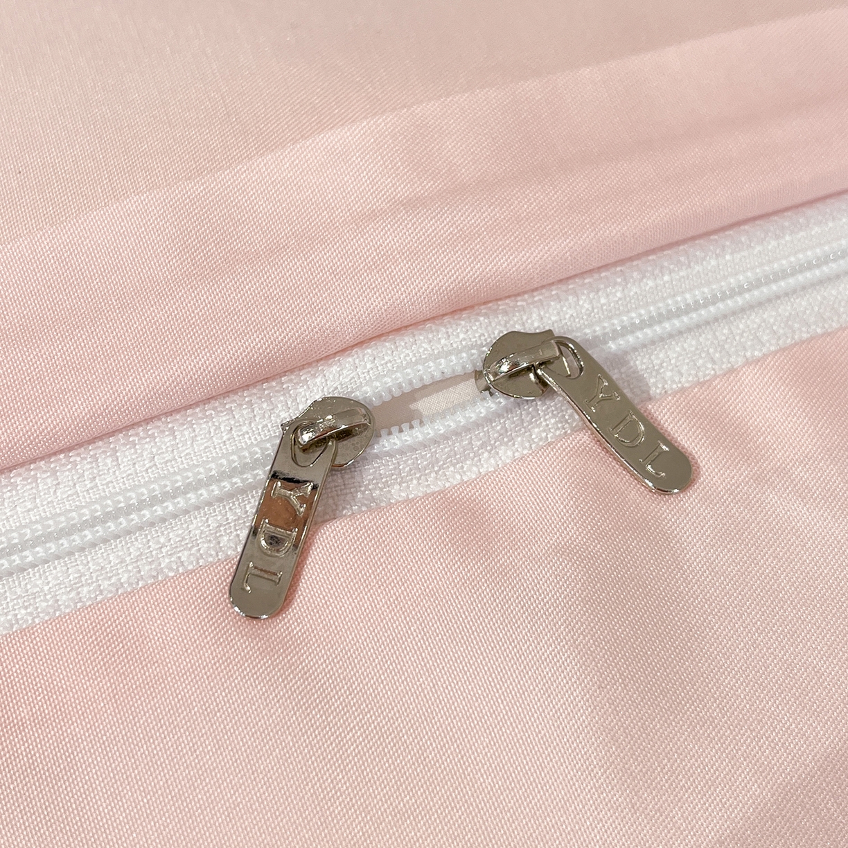 91家纺网 家纺一手货源 找家纺 经年 2026春夏新款天丝刺绣四件套-时光 时光-粉玉