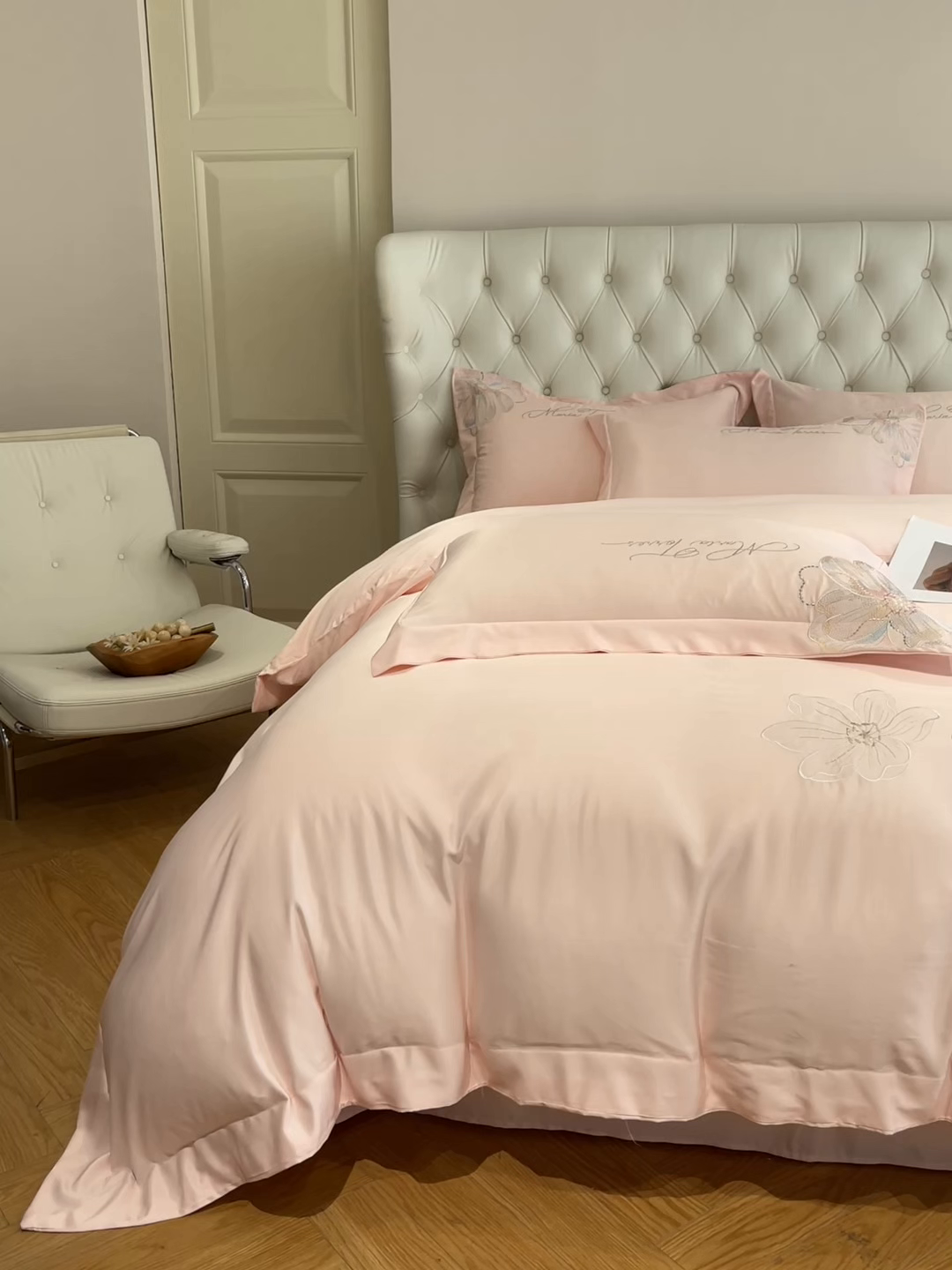 91家纺网 家纺一手货源 找家纺 经年 2026春夏新款天丝刺绣四件套-时光 时光-粉玉