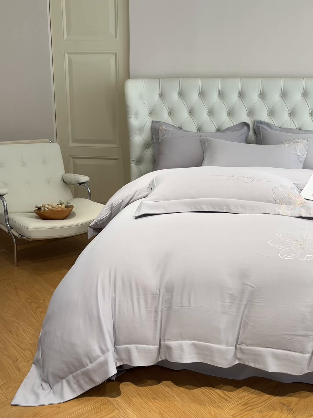 91家纺网 家纺一手货源 找家纺 经年 2026春夏新款天丝刺绣四件套-时光 时光-爵士灰