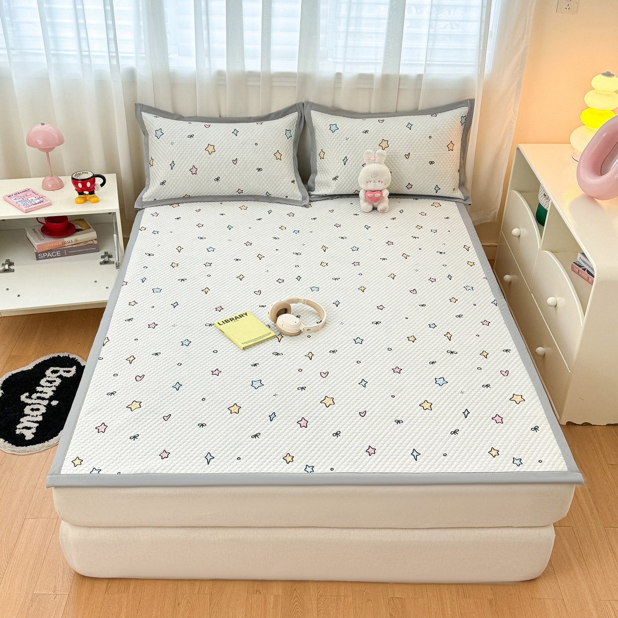 91家纺网 家纺一手货源 找家纺 寐居家纺 2026新款冰豆豆数码印花席三明治底凉席席子 星荣