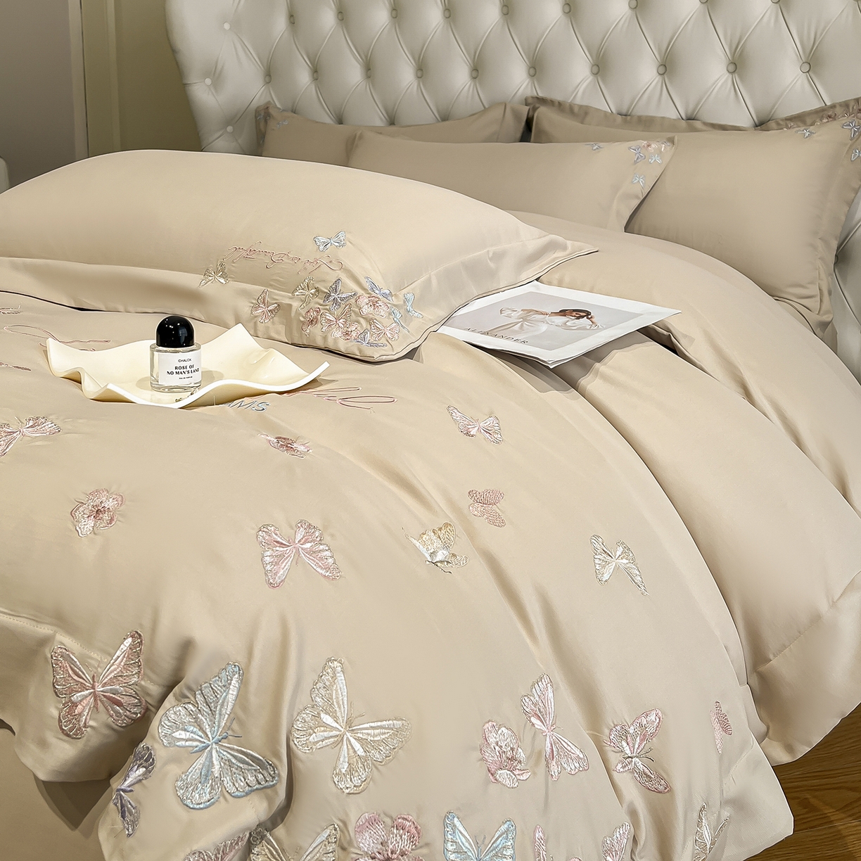 91家纺网 家纺一手货源 找家纺 经年 2026春夏新款天丝刺绣四件套-蝶恋 蝶恋-香槟