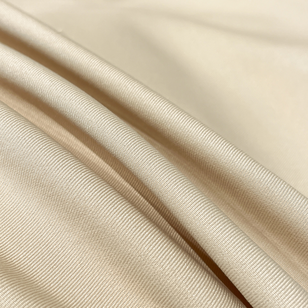 91家纺网 家纺一手货源 找家纺 经年 2026春夏新款天丝刺绣四件套-蝶恋 蝶恋-香槟