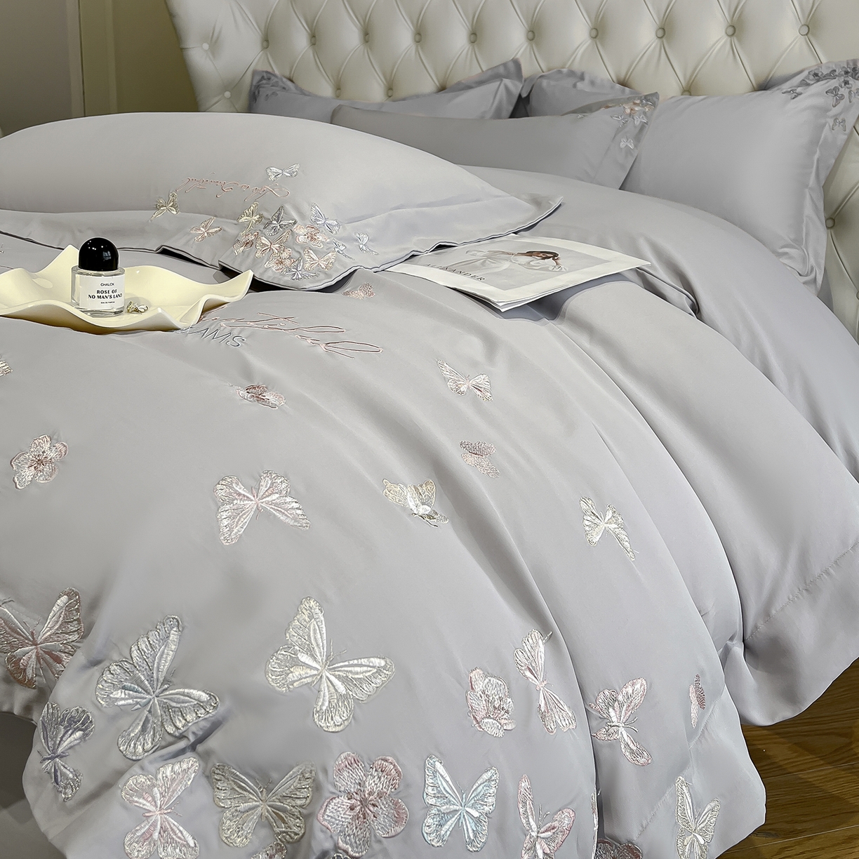 91家纺网 家纺一手货源 找家纺 经年 2026春夏新款天丝刺绣四件套-蝶恋 蝶恋-爵士灰