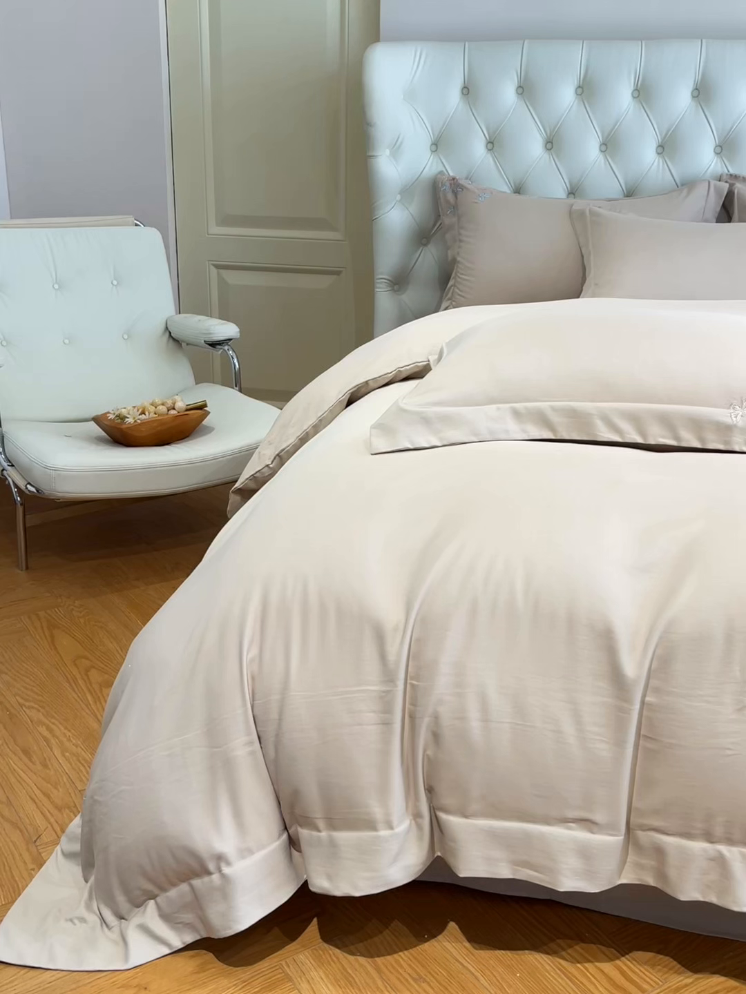 91家纺网 家纺一手货源 找家纺 经年 2026春夏新款天丝刺绣四件套-蝶恋 蝶恋-香槟