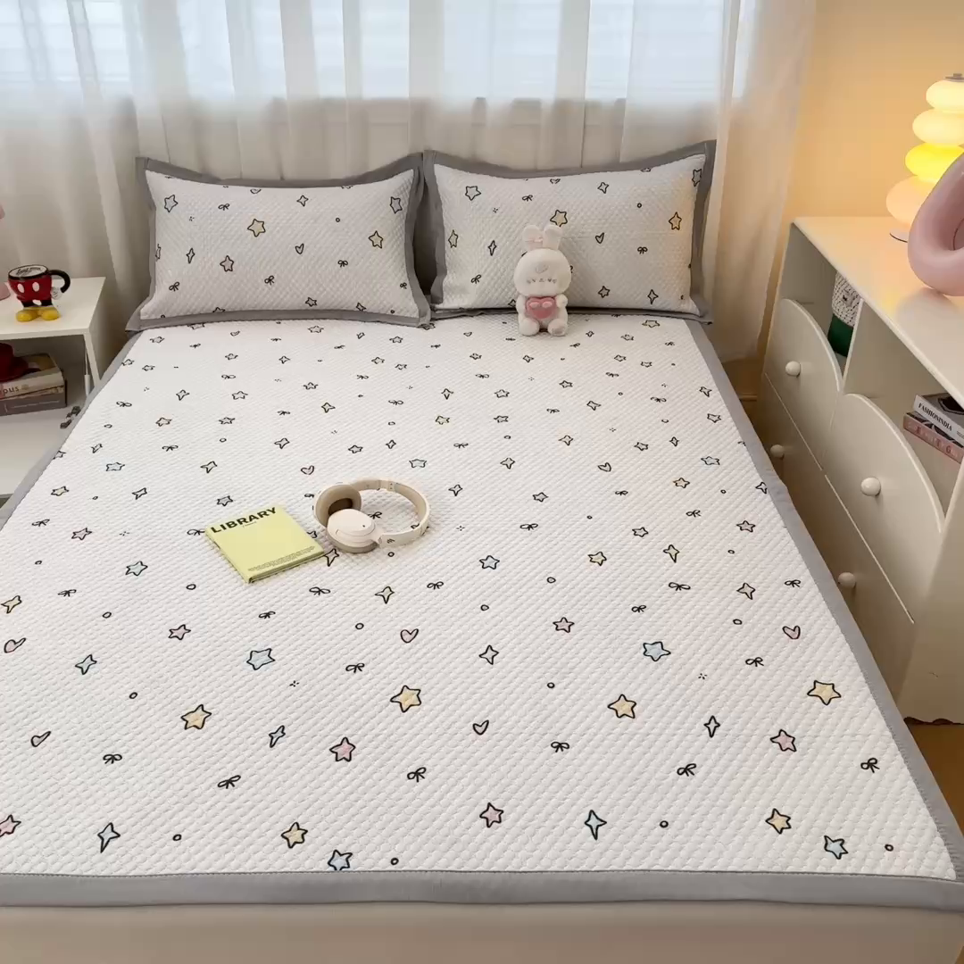 91家纺网 家纺一手货源 找家纺 寐居家纺 2026新款冰豆豆数码印花席三明治底凉席席子 星荣