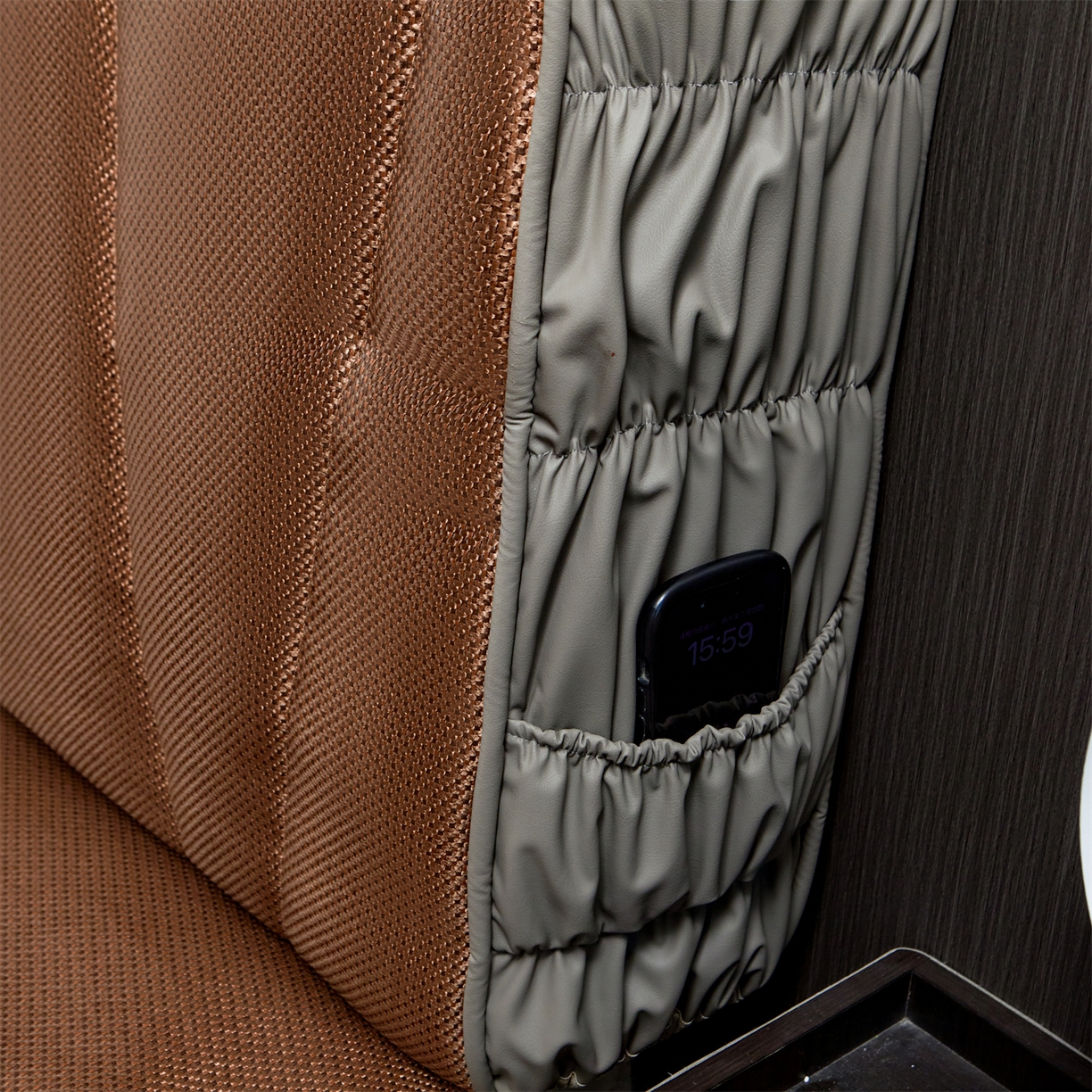 91家纺网 家纺一手货源 找家纺 情恒家纺 2026新款冰藤加厚双面全包床头罩 皇家-咖啡棕 1.8米