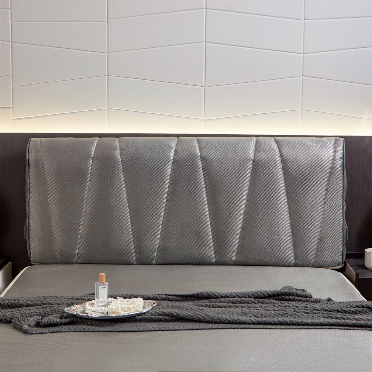 91家纺网 家纺一手货源 找家纺 情恒家纺 2026新款冰藤加厚双面全包床头罩 皇家-高级灰 1.9米