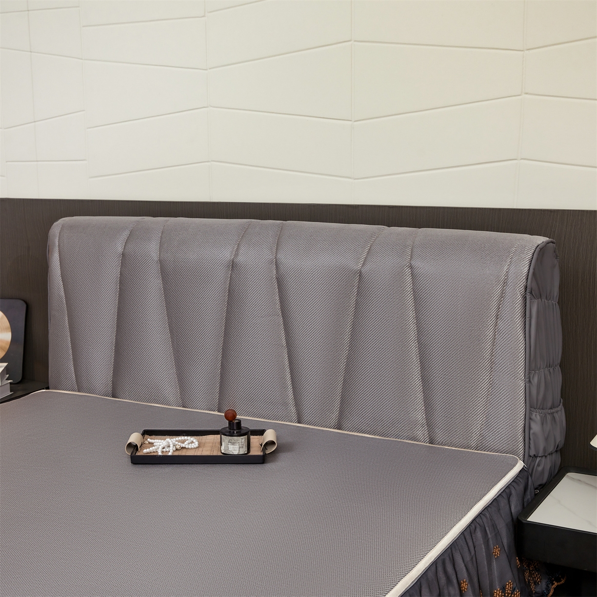 91家纺网 家纺一手货源 找家纺 情恒家纺 2026新款冰藤加厚双面全包床头罩 皇家-高级灰 1.9米