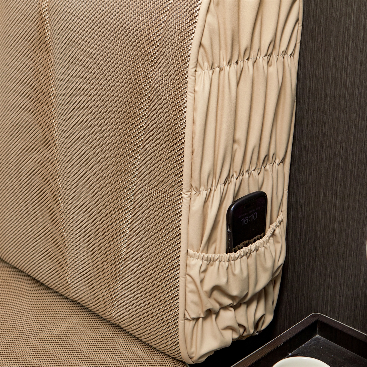 91家纺网 家纺一手货源 找家纺 情恒家纺 2026新款冰藤加厚双面全包床头罩 皇家-香槟金 2.4米