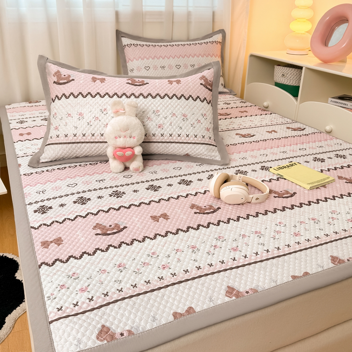 91家纺网 家纺一手货源 找家纺 寐居家纺 2026新款冰豆豆数码印花席三明治底凉席席子 摇摇马