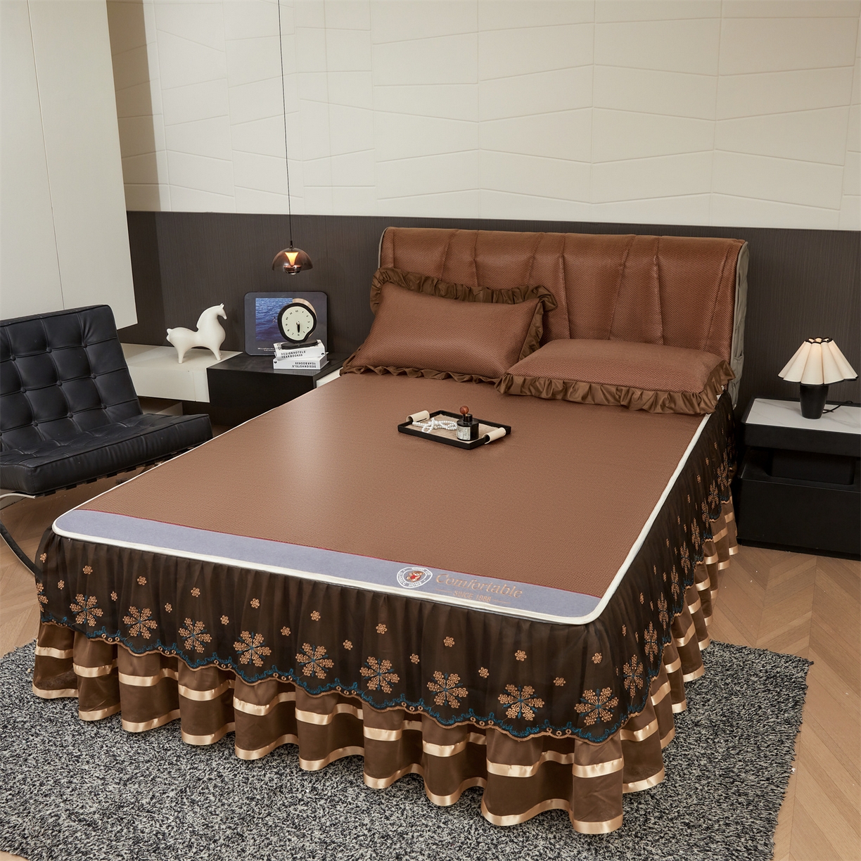 91家纺网 家纺一手货源 找家纺 情恒家纺 2026新款冰藤席可拆卸床裙款凉席席子凉席三件套-皇家 皇家-咖啡棕