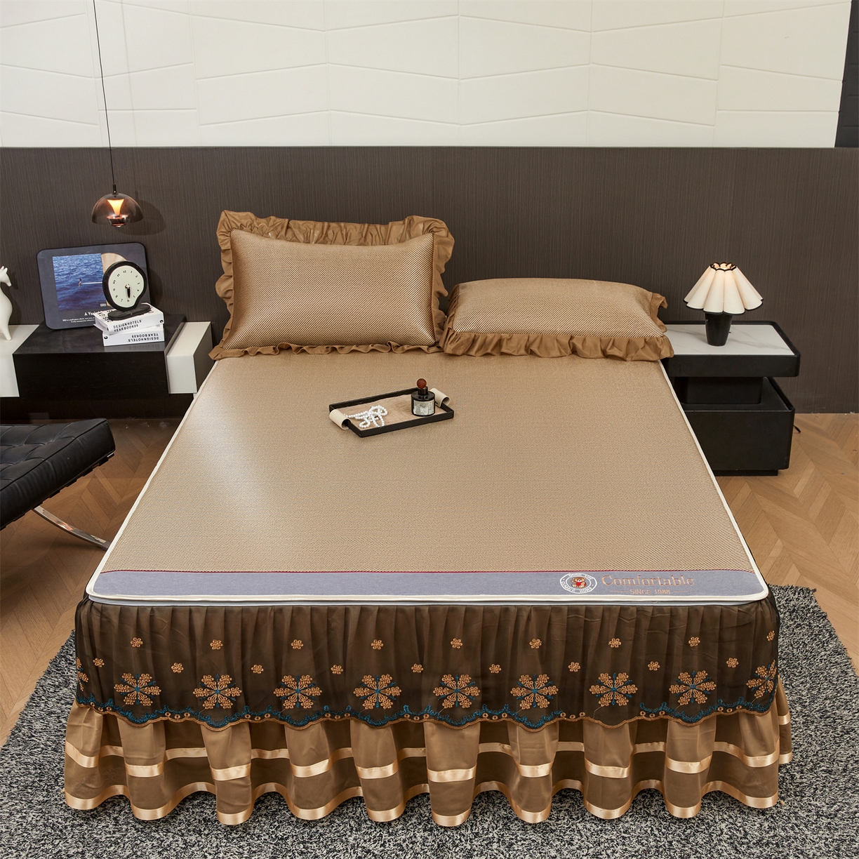 91家纺网 家纺一手货源 找家纺 情恒家纺 2026新款冰藤席可拆卸床裙款凉席席子凉席三件套-皇家 皇家-香槟金