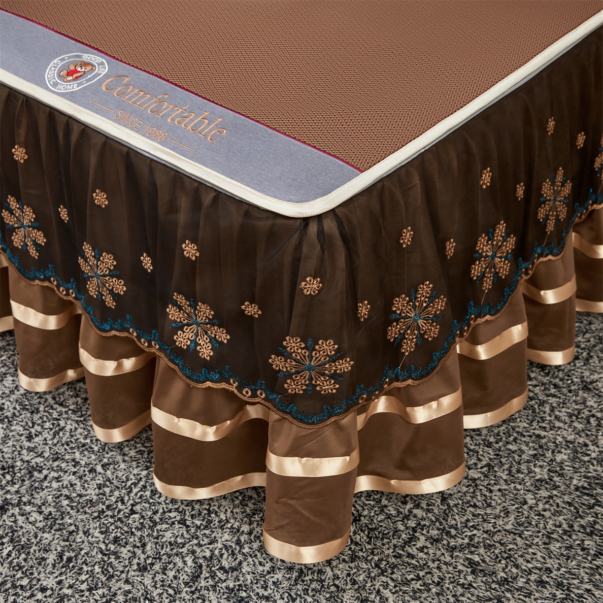 91家纺网 家纺一手货源 找家纺 情恒家纺 2026新款冰藤席可拆卸床裙款凉席席子凉席三件套-皇家 皇家-咖啡棕