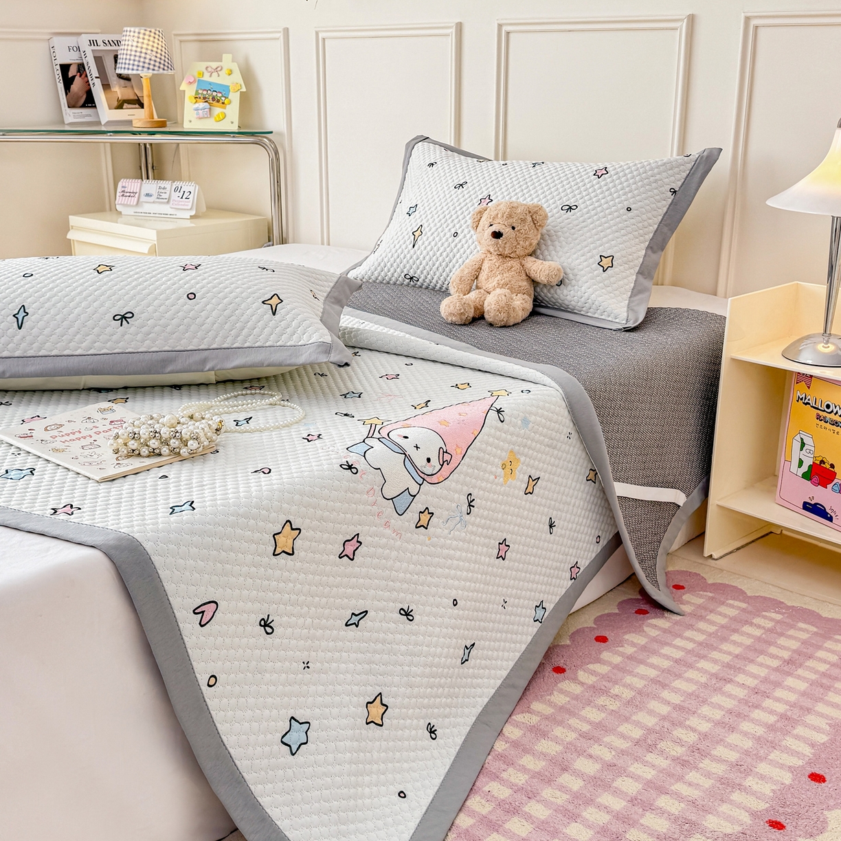 91家纺网 家纺一手货源 找家纺 寐居家纺 2026新款冰豆豆印加绣凉席席子 星辰仙子