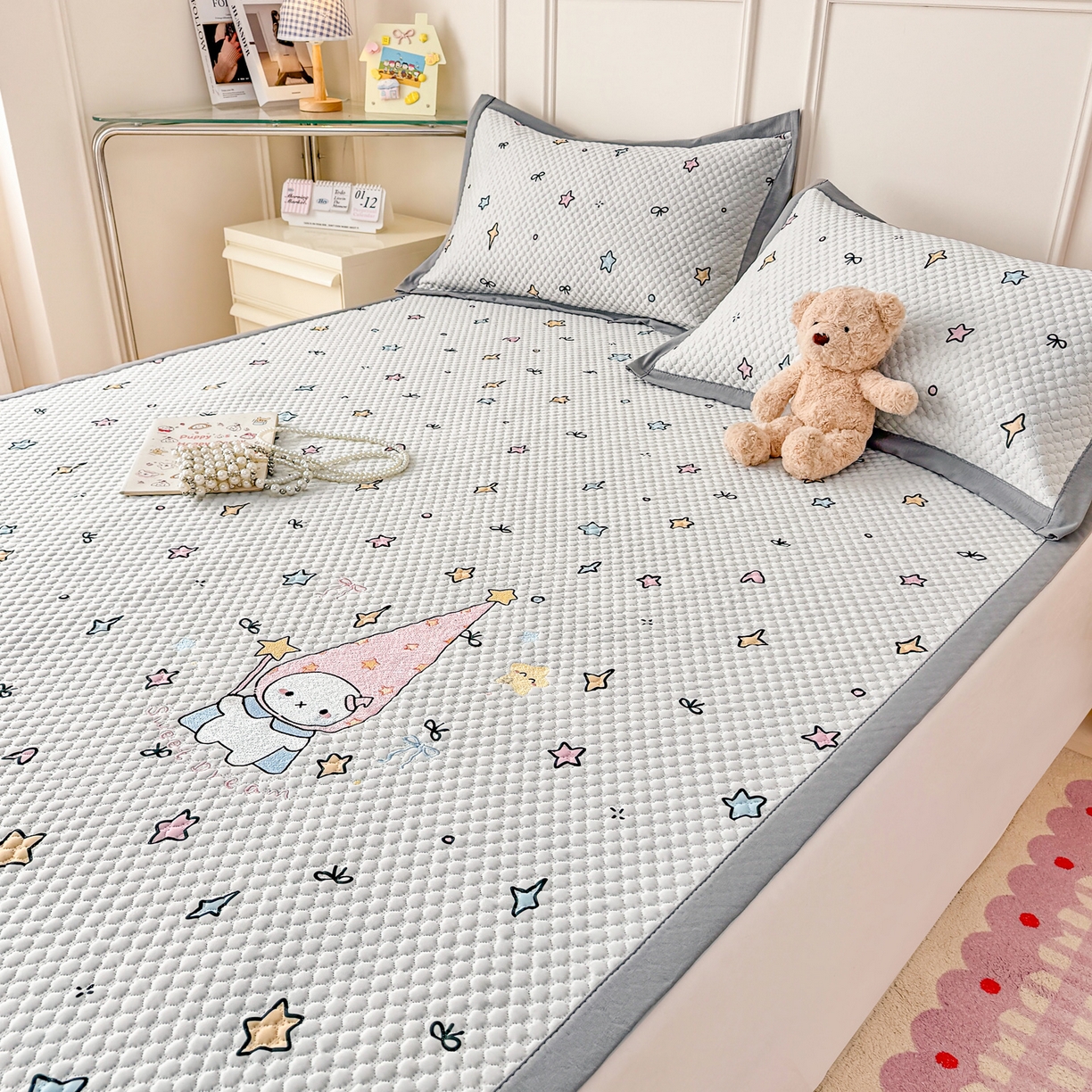 91家纺网 家纺一手货源 找家纺 寐居家纺 2026新款冰豆豆印加绣凉席席子 星辰仙子