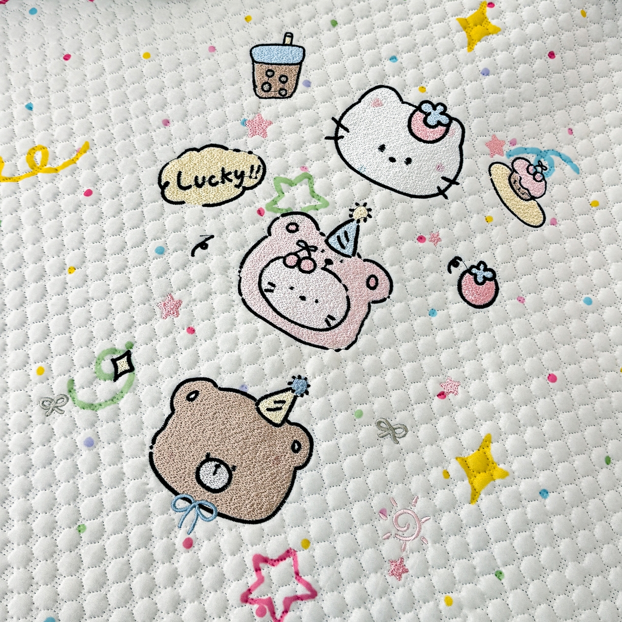 91家纺网 家纺一手货源 找家纺 寐居家纺 2026新款冰豆豆印加绣凉席席子 动物聚会