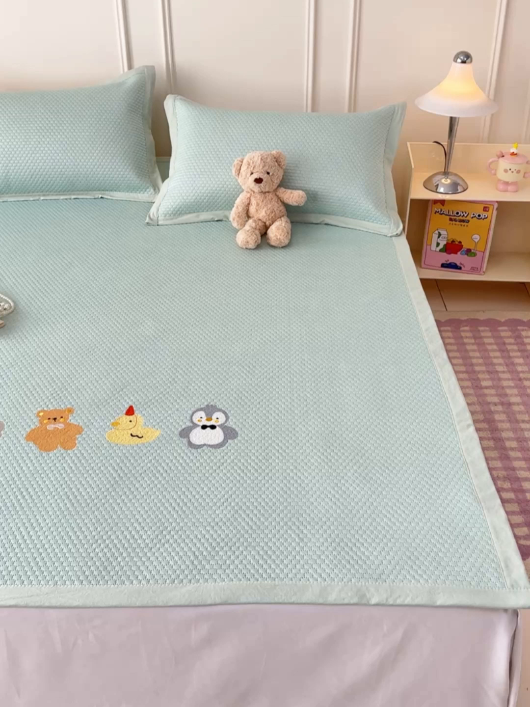 91家纺网 家纺一手货源 找家纺 寐居家纺 2026新款冰豆豆印加绣凉席席子 排排站