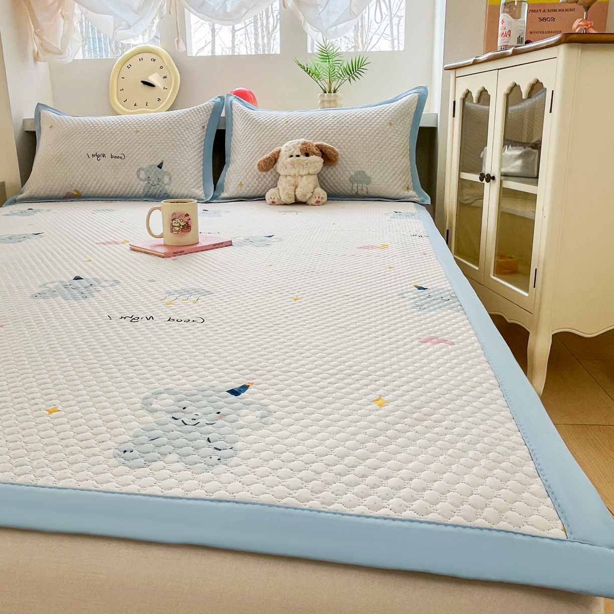 91家纺网 家纺一手货源 找家纺 寐居家纺 2026新款冰豆豆治愈系凉席席子 治愈-云朵象蓝