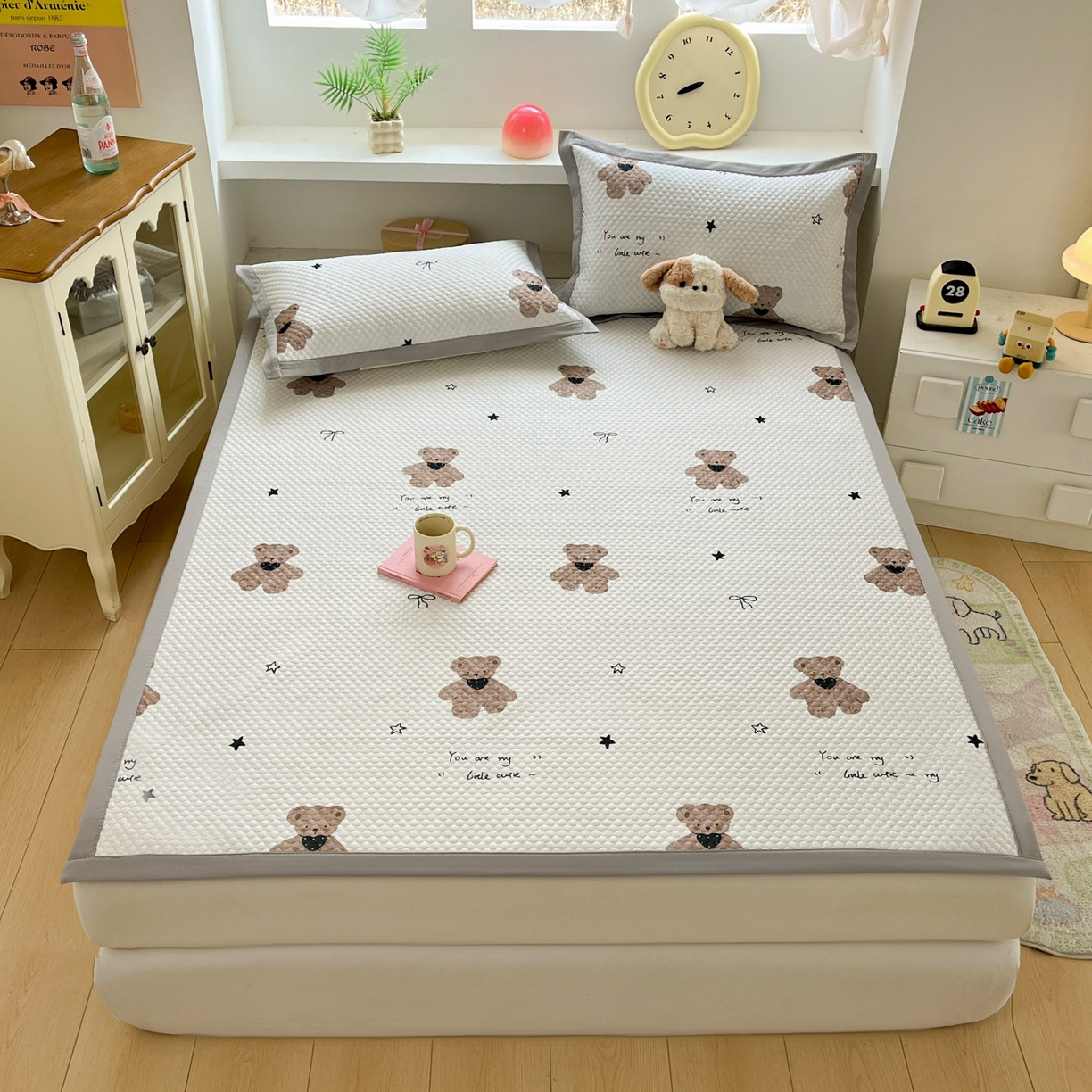 91家纺网 家纺一手货源 找家纺 寐居家纺 2026新款冰豆豆治愈系凉席席子 治愈-软萌熊灰