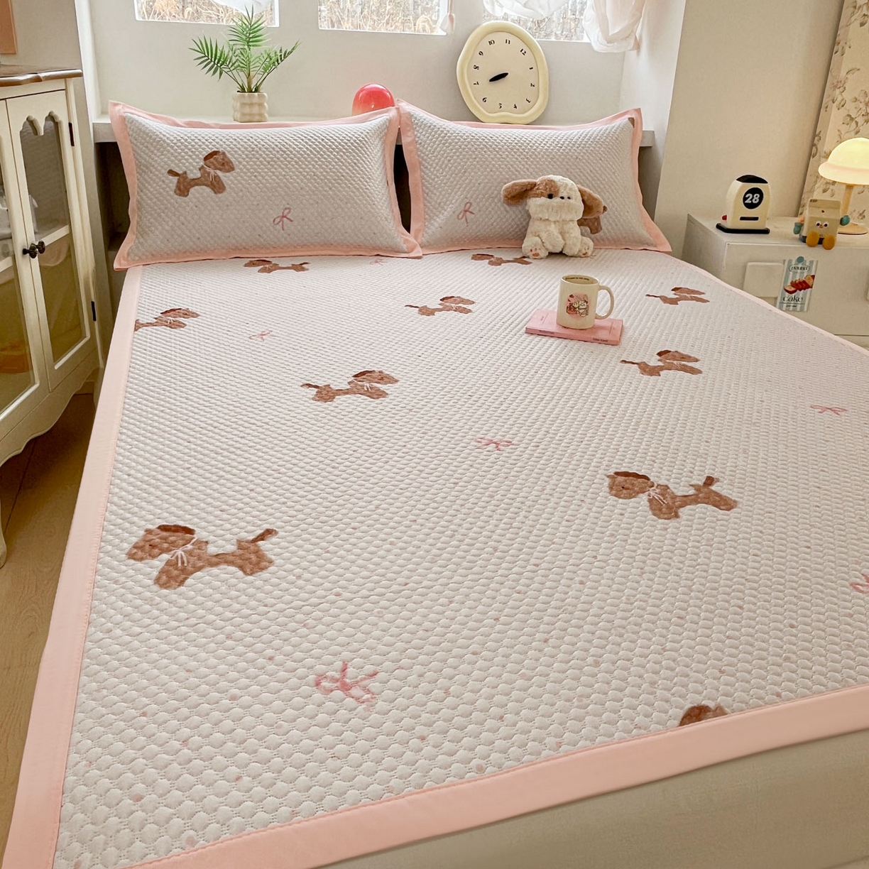 91家纺网 家纺一手货源 找家纺 寐居家纺 2026新款冰豆豆治愈系凉席席子 治愈-木马粉