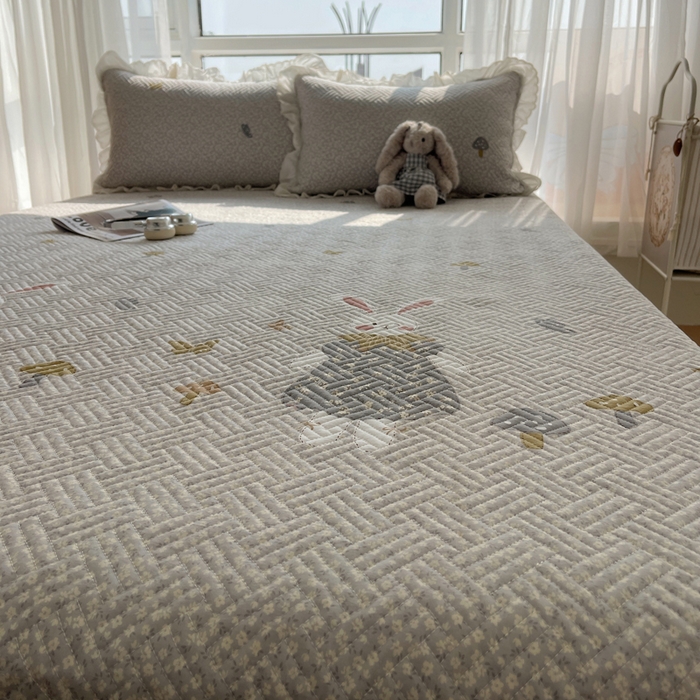 91家纺网 家纺一手货源 找家纺 悦织湾家纺 2026新款印花泡芙棉花边床盖三件套春秋夏秋床罩款三件套轻奢时尚 花边-花样年华