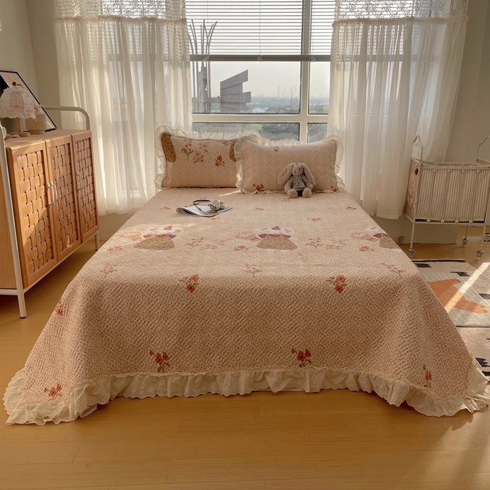 悦织湾家纺 2026新款印花泡芙棉花边床盖三件套春秋夏秋床罩款三件套轻奢时尚 花边-圣诞花语