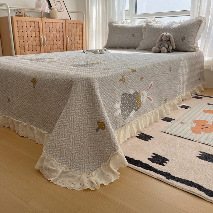 91家纺网 家纺一手货源 找家纺 悦织湾家纺 2026新款印花泡芙棉花边床盖三件套春秋夏秋床罩款三件套轻奢时尚 花边-花样年华