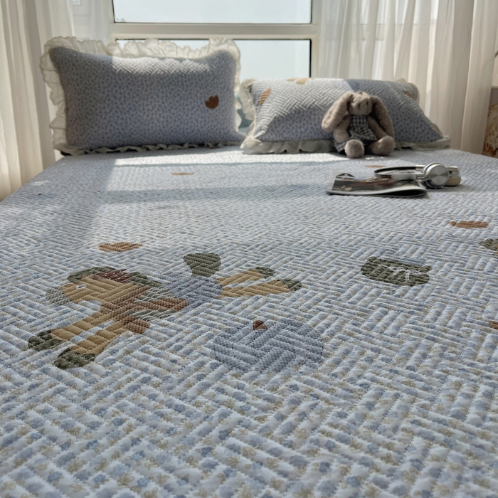 91家纺网 家纺一手货源 找家纺 悦织湾家纺 2026新款印花泡芙棉花边床盖三件套春秋夏秋床罩款三件套轻奢时尚 花边-爱心家园