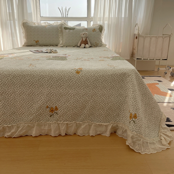 91家纺网 家纺一手货源 找家纺 悦织湾家纺 2026新款印花泡芙棉花边床盖三件套春秋夏秋床罩款三件套轻奢时尚 花边-含花诗放